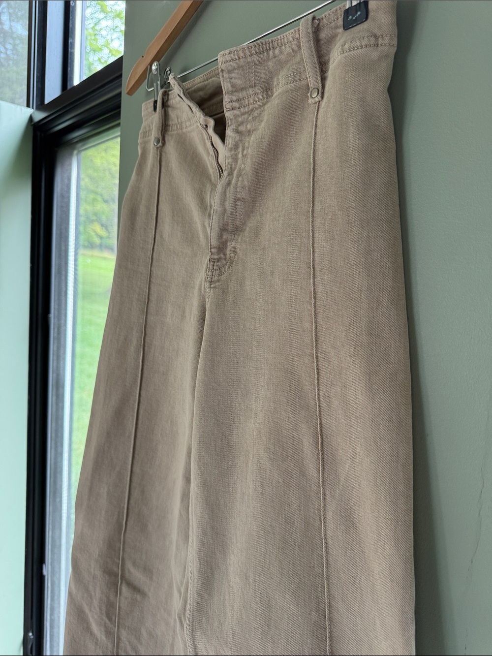 Zara Men's Corduroy Wide-Leg Pants in Olive
